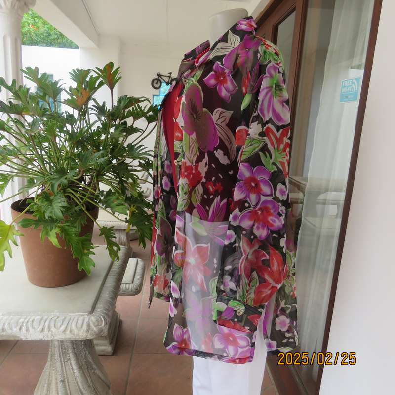 LOUNISA German brand long sleeve sheer polyester colourful floral top. Button down.Size 40-42.As new