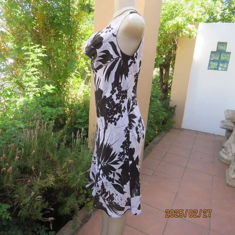 EXACT summer sleeveless black-white floral sheer polyester lined dress. Size 36. Cowl neckline.