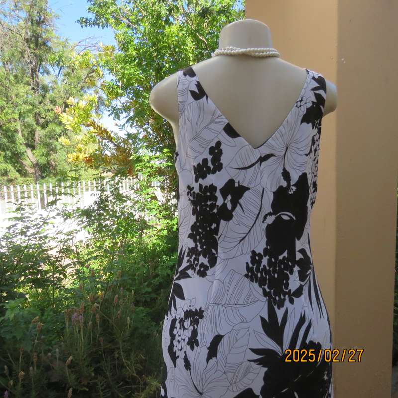 EXACT summer sleeveless black-white floral sheer polyester lined dress. Size 36. Cowl neckline.
