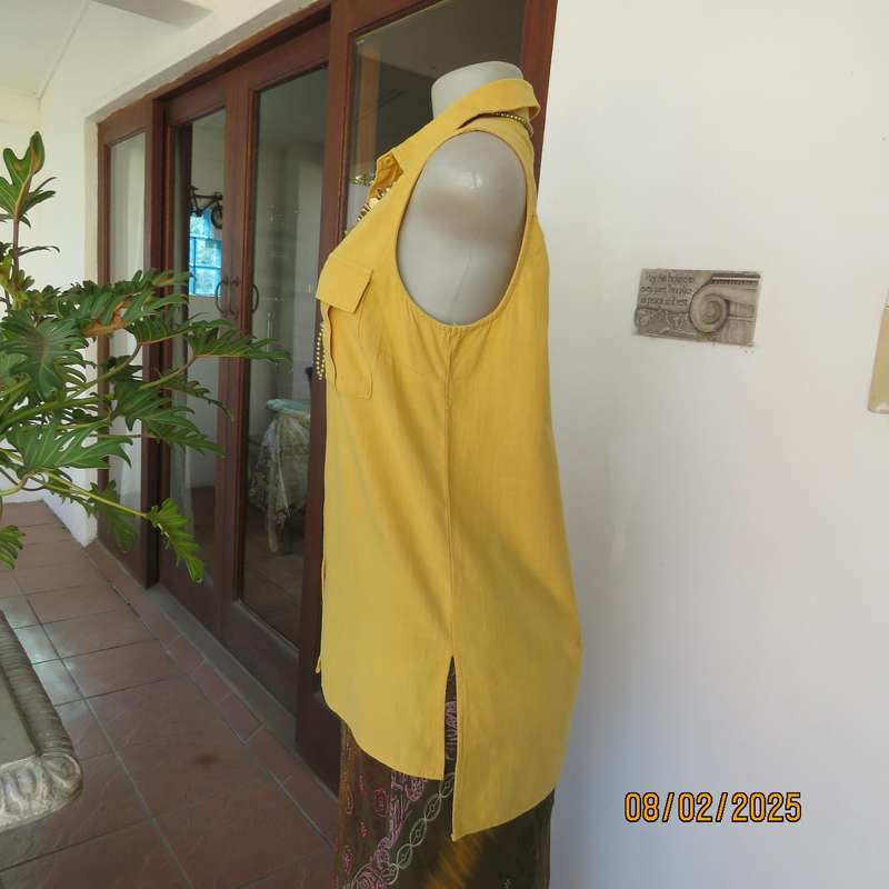 Amber yellow sleeveless cotton button down size 34 top. Shirt collar