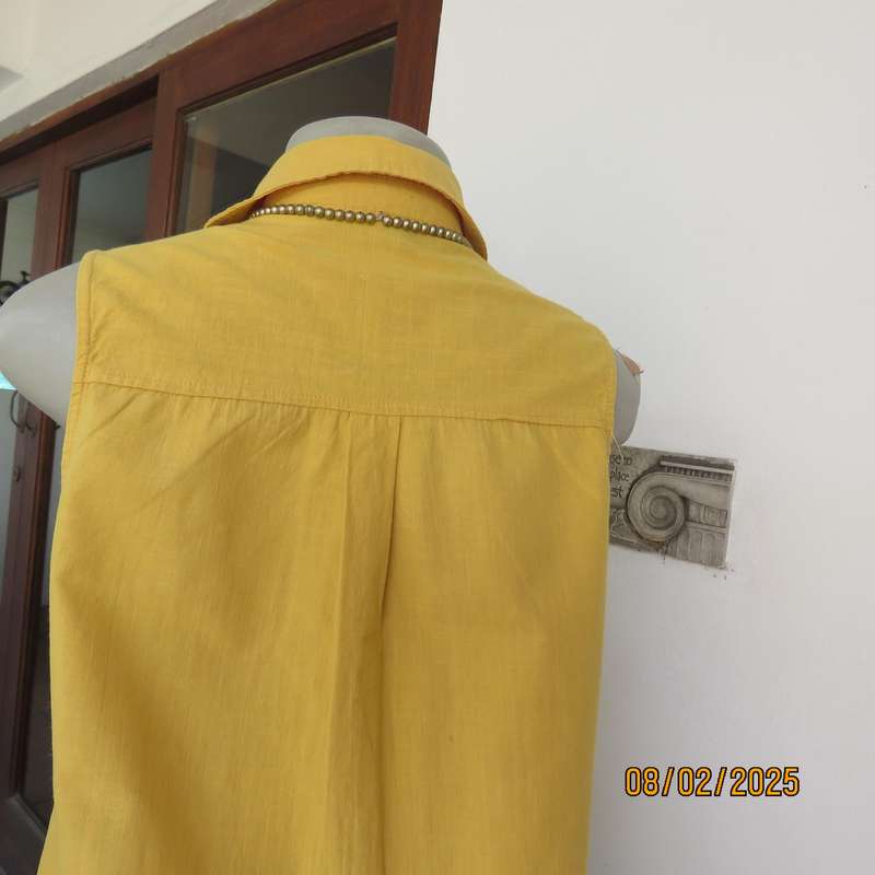 Amber yellow sleeveless cotton button down size 34 top. Shirt collar