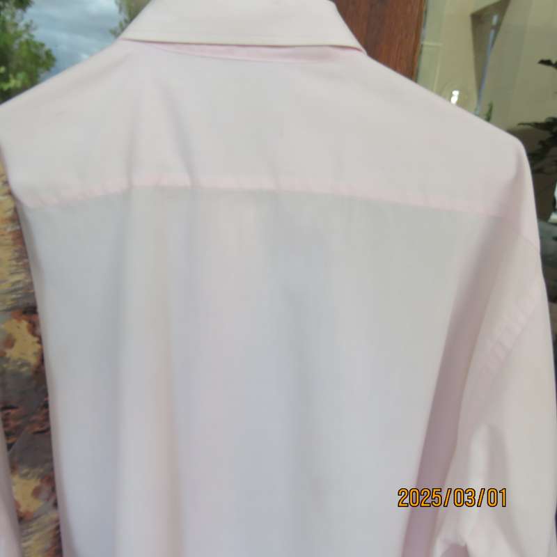 Handsome men's long sleeve polycotton rose pink shirt. Free matching tie. Size XXL by WOOLWORTHS.