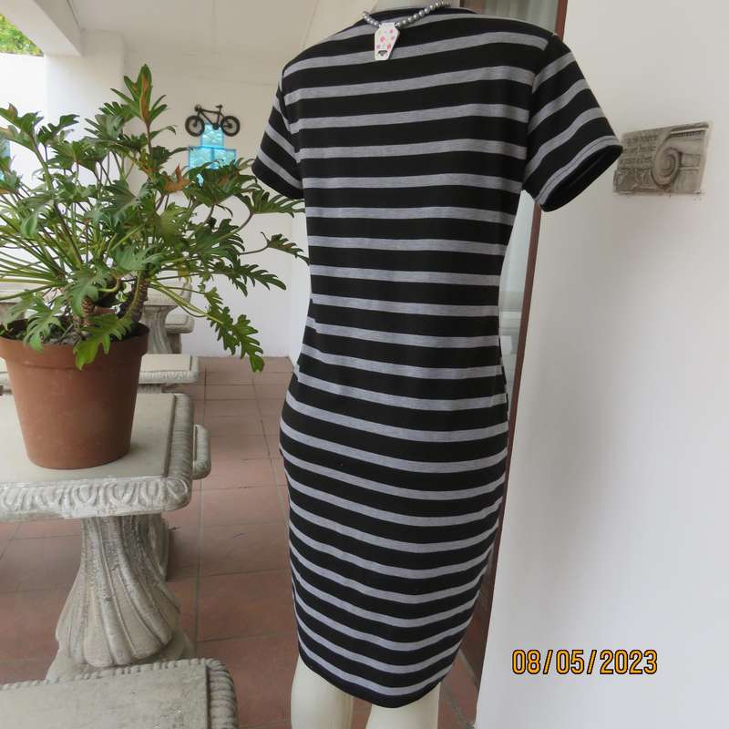 Black and silvergrey horizontal striped shift cotton stretch dress size 36