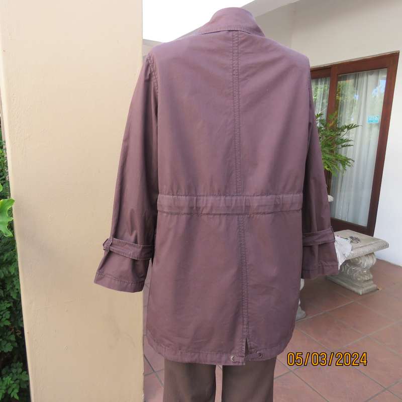 Beautiful structured chocolate brown all seasons 100% cotton jacket. By WOOLWORTHS size 38. As new,