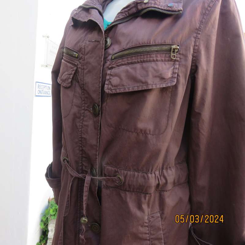 Beautiful structured chocolate brown all seasons 100% cotton jacket. By WOOLWORTHS size 38. As new,