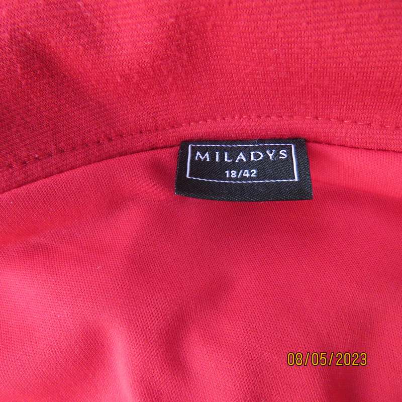 MILADYS red poly-rayon stretch lined skirt size 42-44. Fully lined.