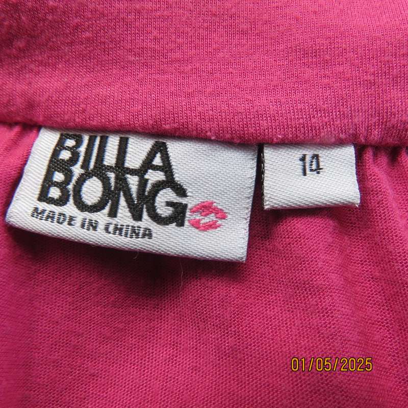 Sexy magenta pink BILLABONG knee length size 38 poly/rayon stretch dress.V front. Side straps.As new