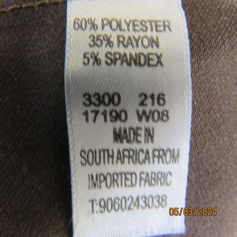 TRUWORTHS medium brown size 38 bootcut pants in poly-rayon. Perfect fit. No pockets. Very good cond.