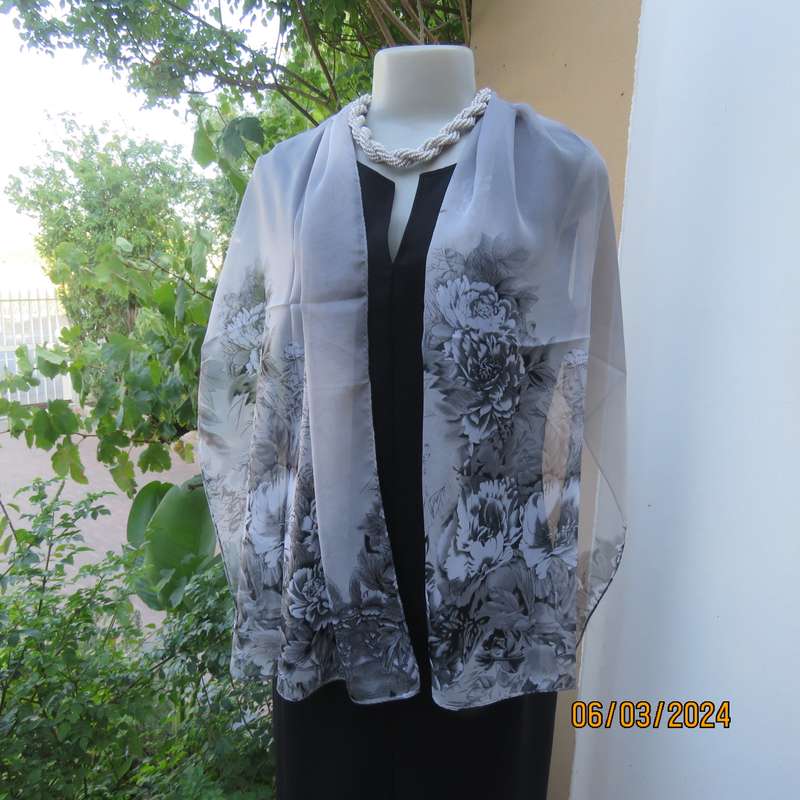 Tastefully printed smoke grey scarf with floral design in shades of grey, Size 150cm x 50cm. New