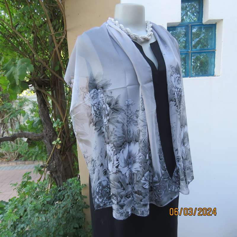 Tastefully printed smoke grey scarf with floral design in shades of grey, Size 150cm x 50cm. New