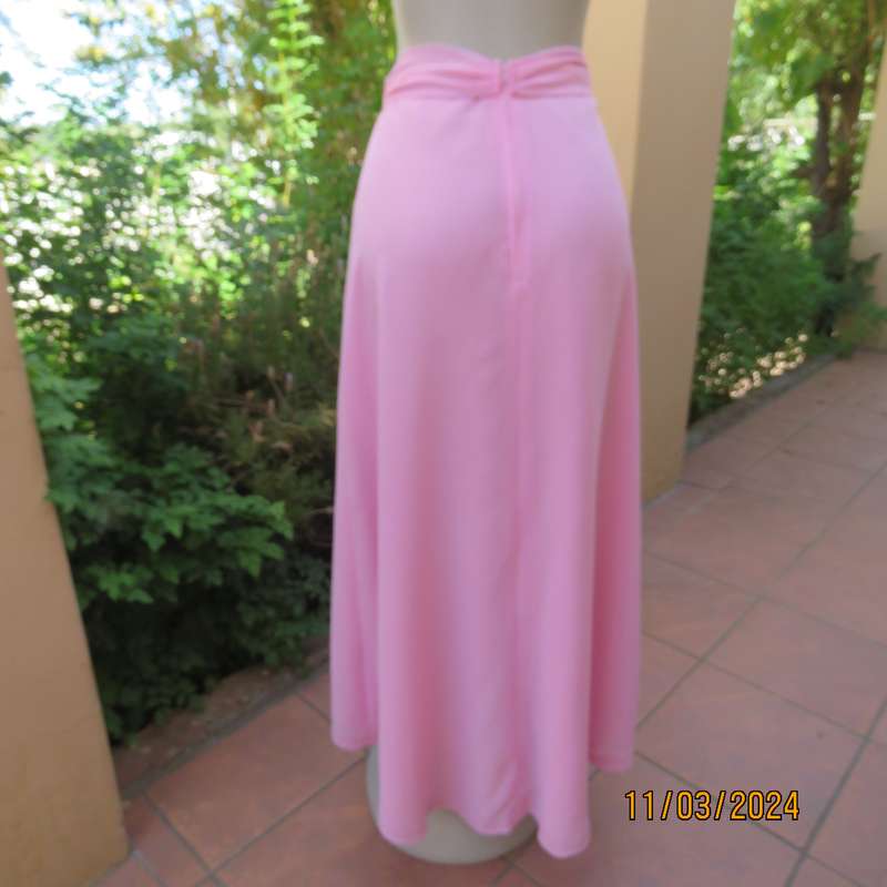 Boutique made A-Line pink textured glitter polyester lined long skirt. Size 40. As new