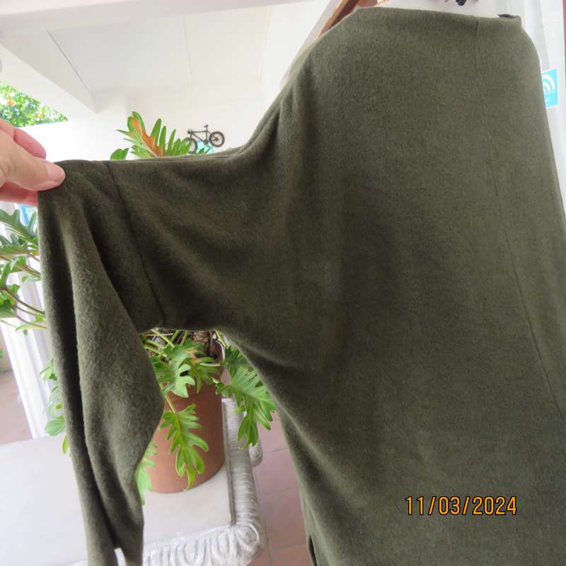 EDITION dark olive green long sleeve soft warm poly-rayon stretch top. Oversized 42-44.