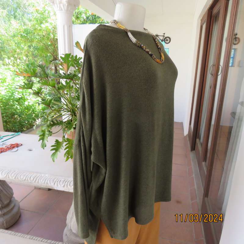 EDITION dark olive green long sleeve soft warm poly-rayon stretch top. Oversized 42-44.