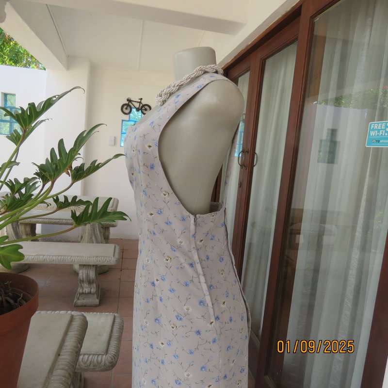 Unique silver grey with blue-white tiny flower pattern polyester dress. Size 35. Low back