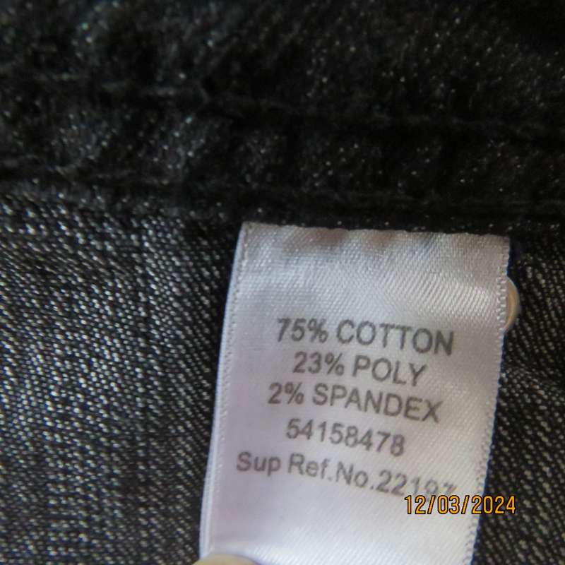 NEWS dark navy denim jeans in polycotton stretch. Bootleg. Size 42. As new
