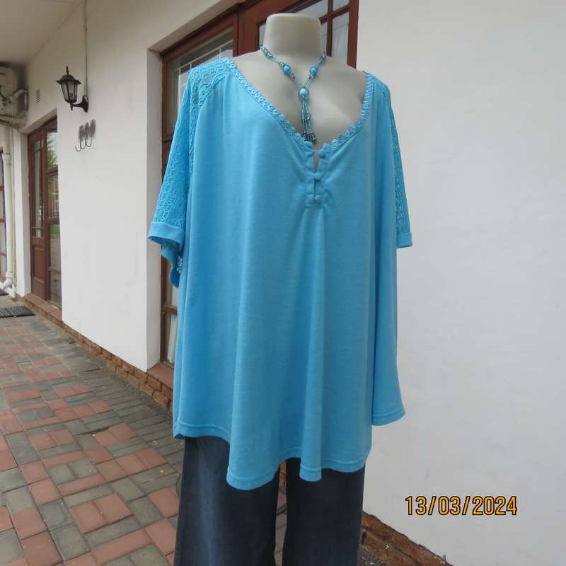 SHEIN turquoise short lace sleeve top size 56. Poly-viscose stretch. As new