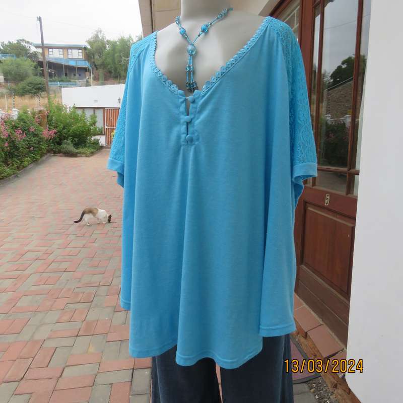 SHEIN turquoise short lace sleeve top size 56. Poly-viscose stretch. As new