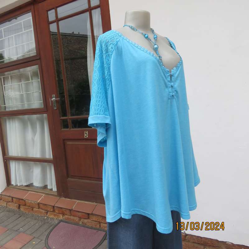 SHEIN turquoise short lace sleeve top size 56. Poly-viscose stretch. As new