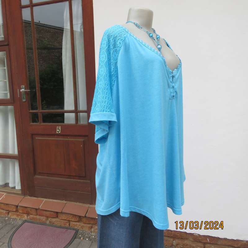 SHEIN turquoise short lace sleeve top size 56. Poly-viscose stretch. As new