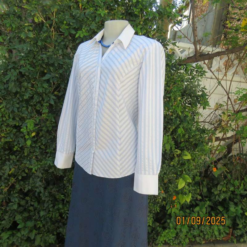 MILADY'S fabulous white long sleeve bubble polycotton top. Blue stripes. Size 38.As new cond.