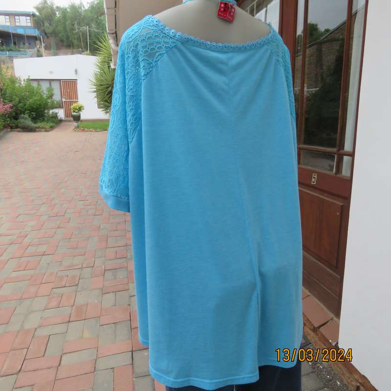 SHEIN turquoise short lace sleeve top size 56. Poly-viscose stretch. As new