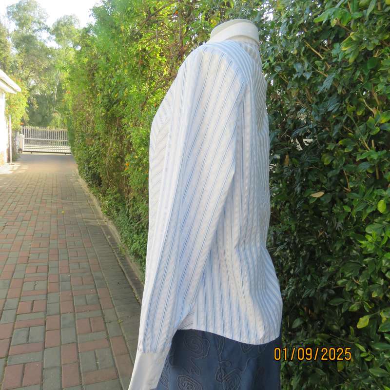 MILADY'S fabulous white long sleeve bubble polycotton top. Blue stripes. Size 38.As new cond.
