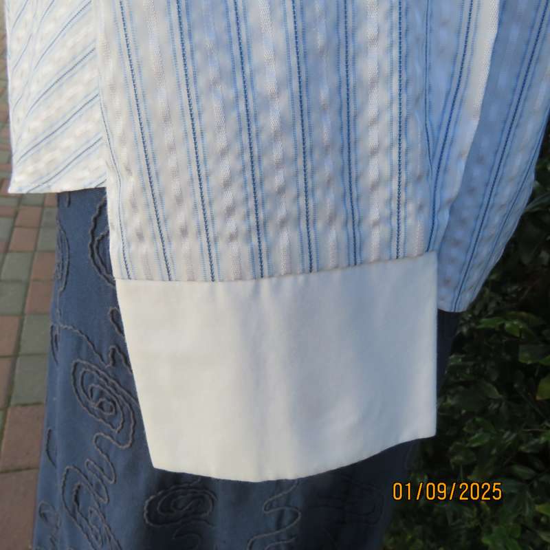 MILADY'S fabulous white long sleeve bubble polycotton top. Blue stripes. Size 38.As new cond.