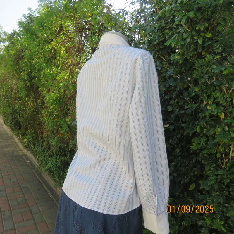 MILADY'S fabulous white long sleeve bubble polycotton top. Blue stripes. Size 38.As new cond.