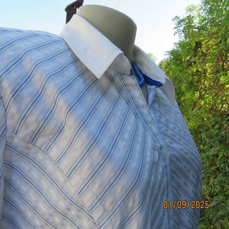 MILADY'S fabulous white long sleeve bubble polycotton top. Blue stripes. Size 38.As new cond.