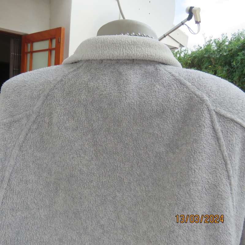 Silver grey - cream zip up warm brushed polyester long sleeve jacket. Size 42