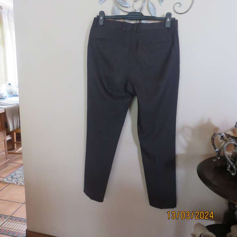 STUDIO W men's dark slate 100% polyester smart pants size 32. As new
