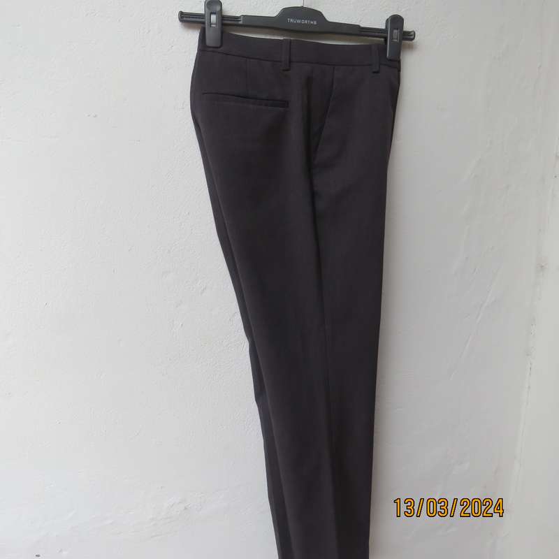 STUDIO W men's dark slate 100% polyester smart pants size 32. As new
