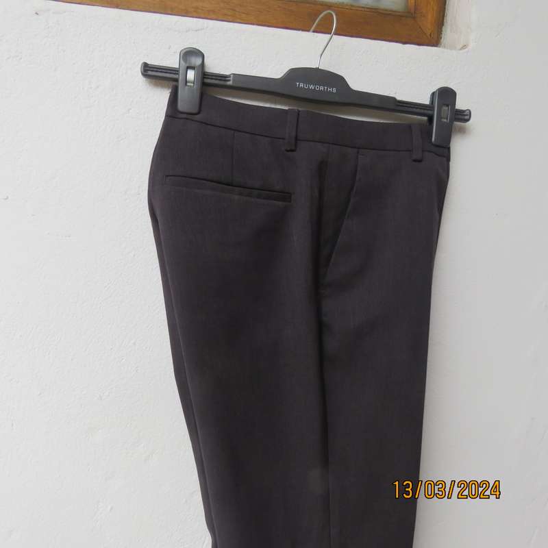 STUDIO W men's dark slate 100% polyester smart pants size 32. As new