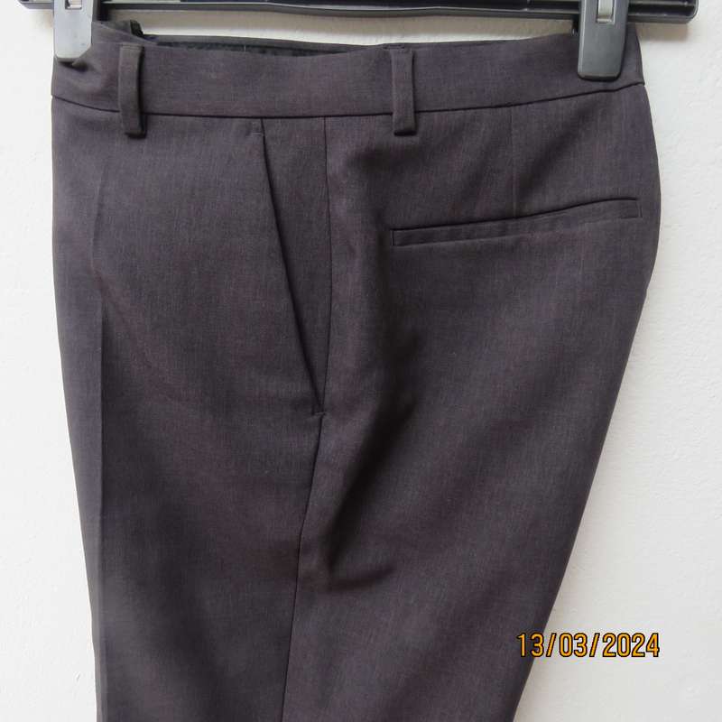 STUDIO W men's dark slate 100% polyester smart pants size 32. As new