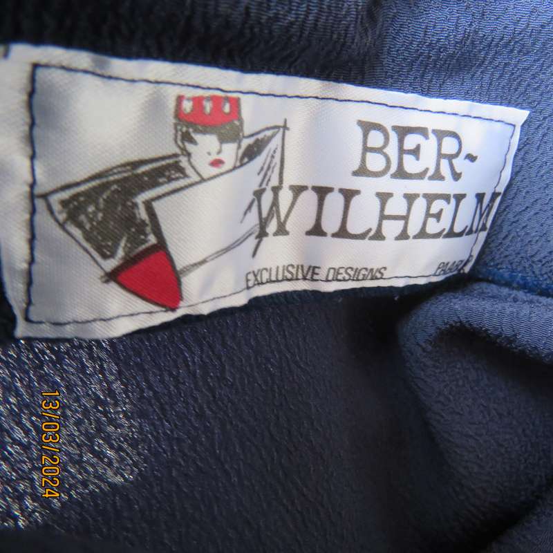 BER-WILHELM navy textured polyester short sleeve open hanging top-jacket size 40
