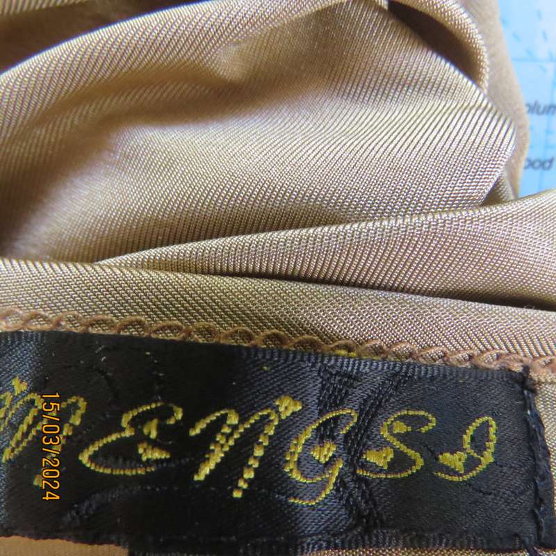 MENGSI gold colour stretch lycra long sleeve slip over top size 36. As new condition.