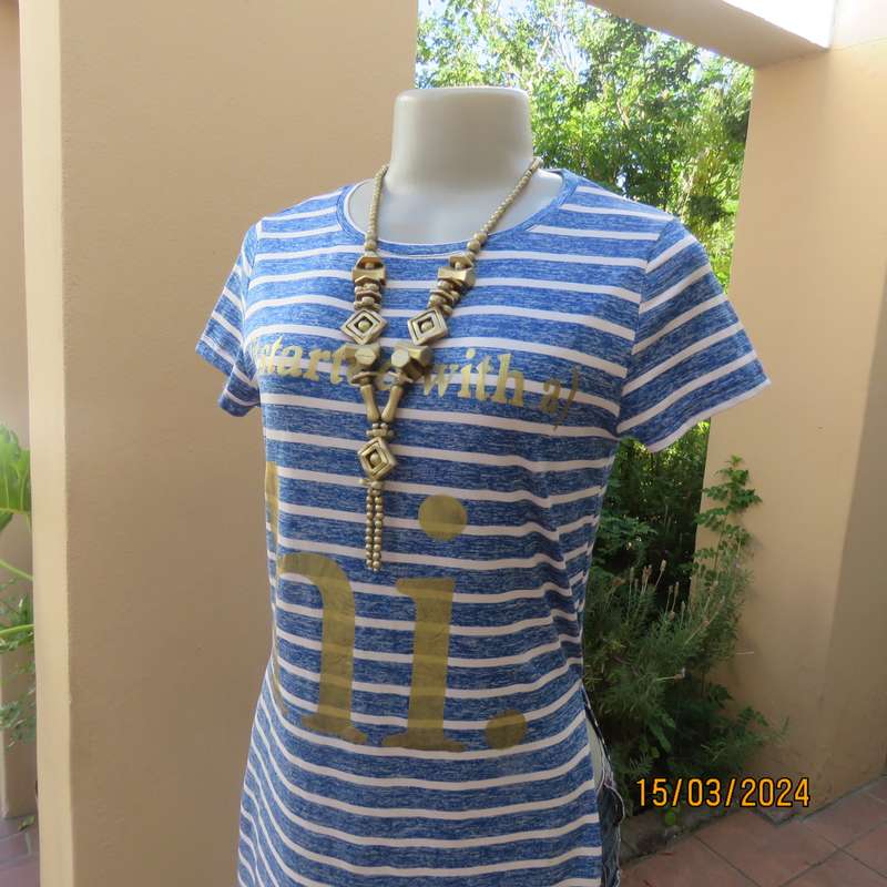 NOBILITY long blue-white horizontal striped slip over top. Size 30. In polycotton stretch.