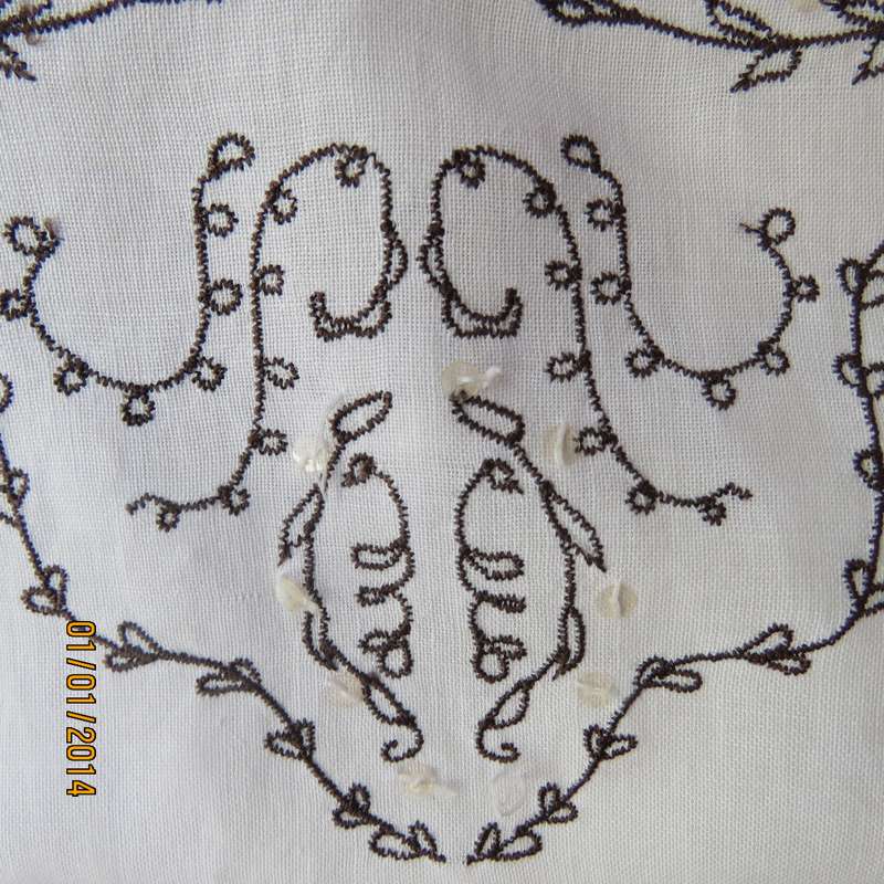 ZETA white 100% ramie slip over top with V and collar. Black embroidery. Size 40