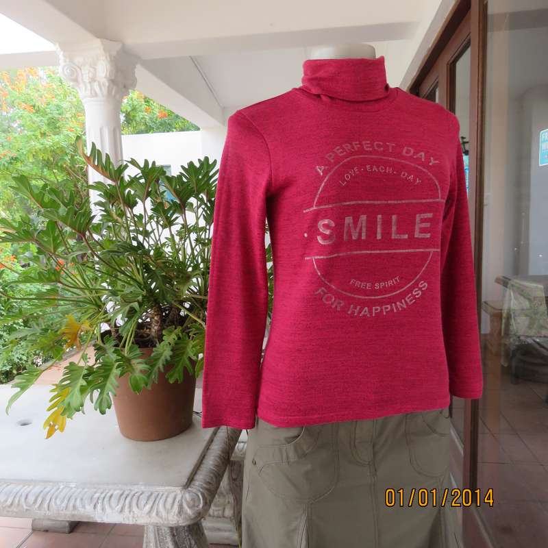 FRIENDS Inc dark magenta pink stretch polyester long sleeve poloneck top size 30.