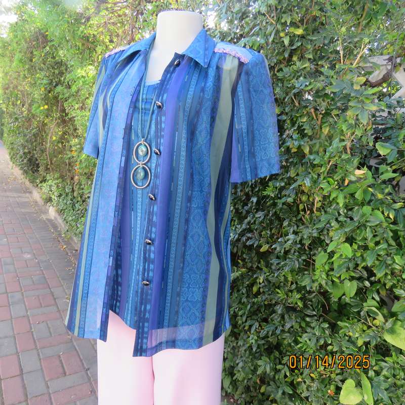 NUVELLE vintage 2 pc blouse set. Cami and button down top. In blue-purple-green lines. Size 36.