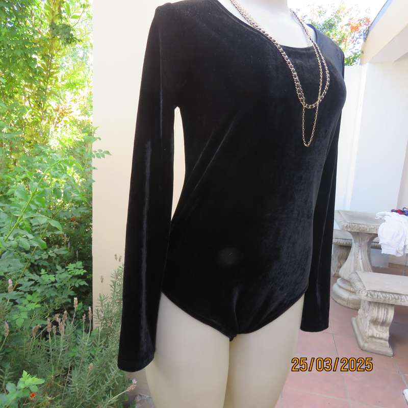 FOSHINI black velour-knit stretch long sleeve body suit size 38. Never used