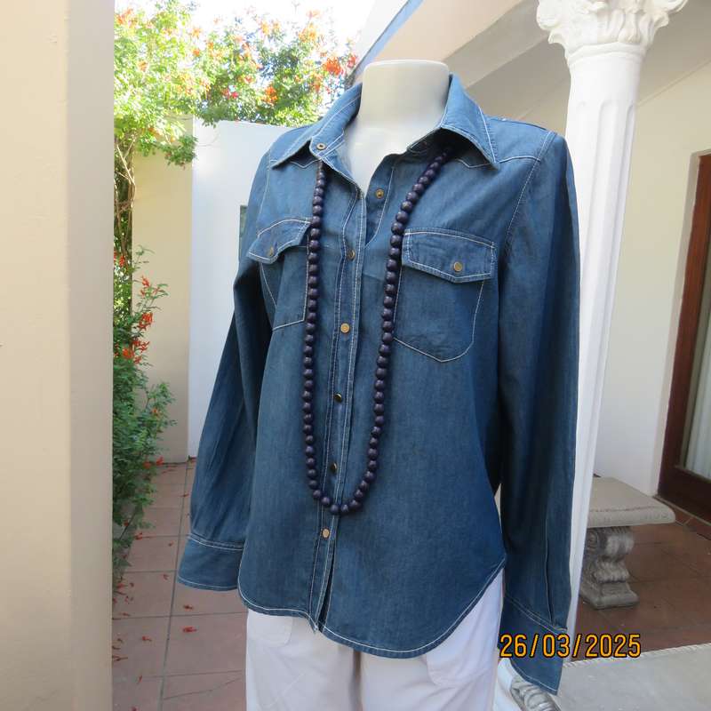 NEW FEELING blue denim long sleeve shirt size 36. Cowboy style. As new