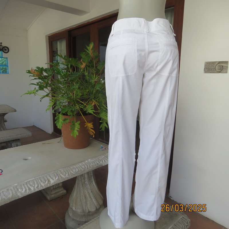 WOOLWORTHS snow white 100% cotton casual size 36 pants. Pockets back-front.