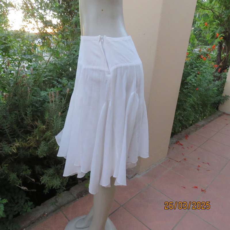 WOOLWORTHS high low pointed thin cotton white gored 2 layer skirt size 32.