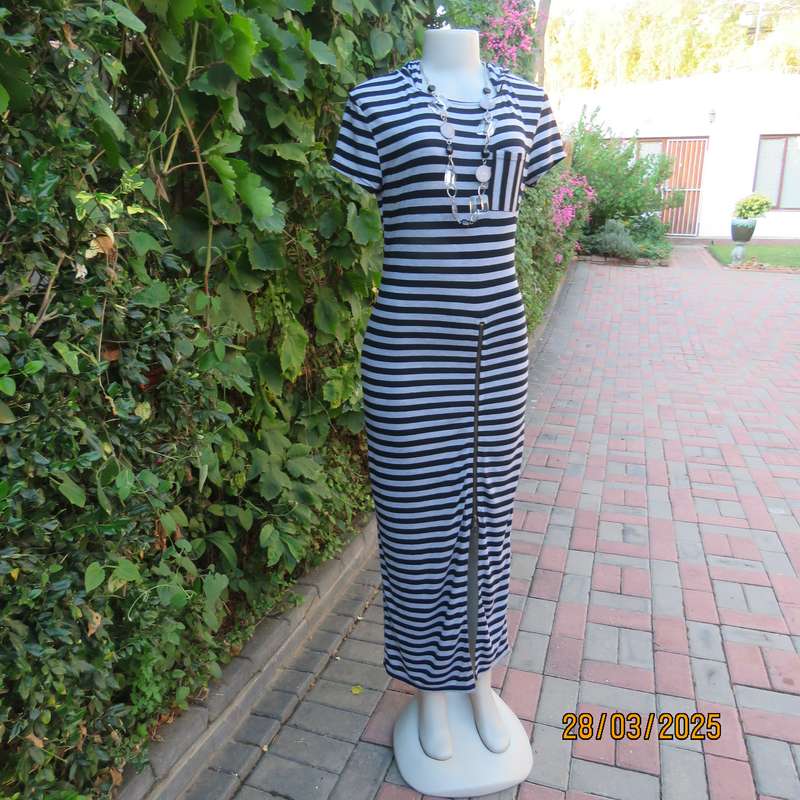 Hooded casual ankle length light grey-black horizontal striped partly zip up dress. Size 34