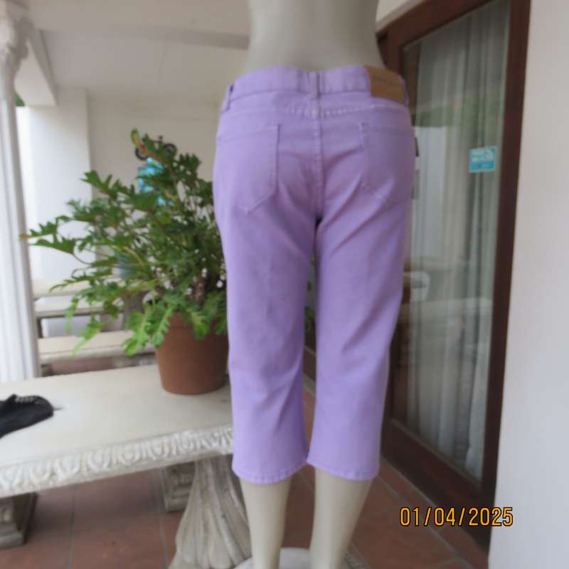 AUDACITY lilac capri pants in polycotton stretch size 36. As new