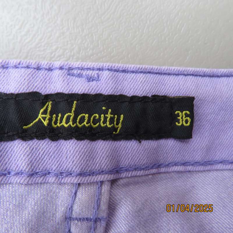 AUDACITY lilac capri pants in polycotton stretch size 36. As new