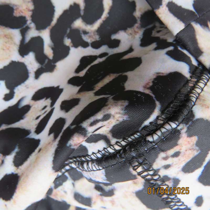 TS animal print size 32 polyester-lycra stretch sport shorts. As new.