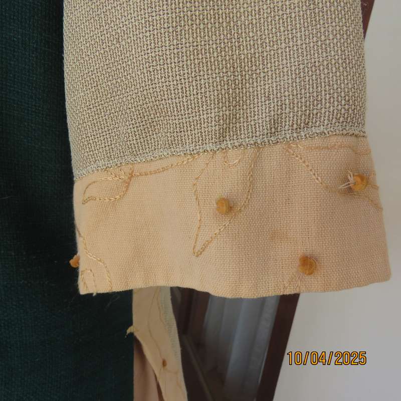 Boutique made woven polycotton beige - juniper green short sleeve top. Size 35.