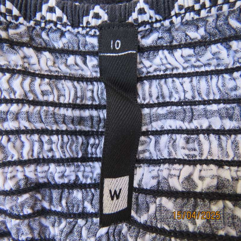 WOOLWORTHS cool cotton strappy dress in black-white horizontal designs. Size 36.